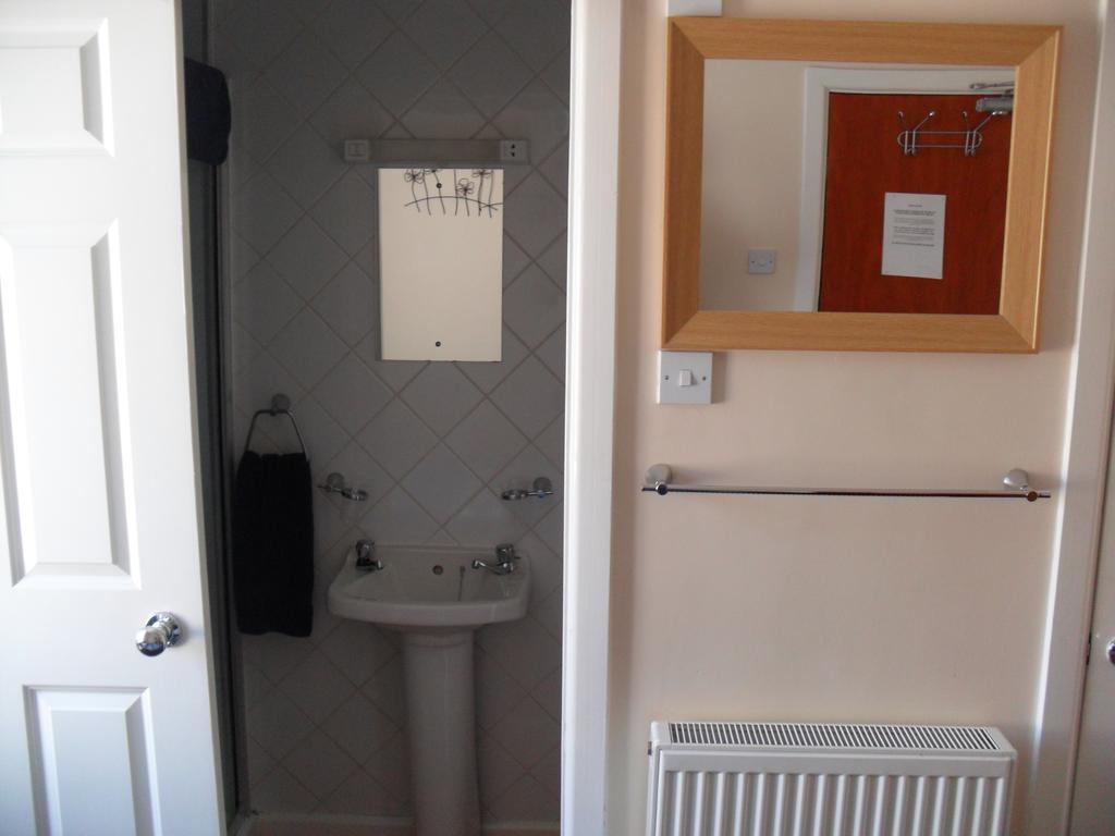 Charlotte Guest House 웨이머스만 외부 사진